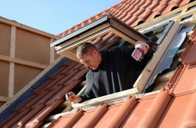 Pose de fenêtres de toit Velux à Lombers